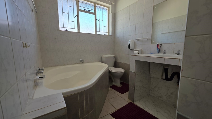 2 Bedroom Property for Sale in Flamwood North West
